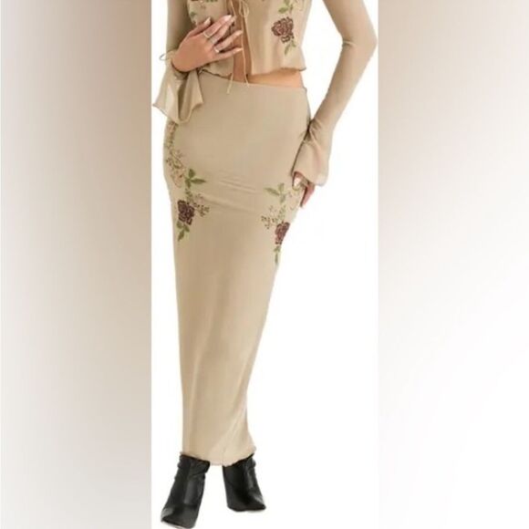 NWT HOUSE OF CB 'Lailah' Artichoke Floral Maxi Skirt Medium - Picture 10 of 10